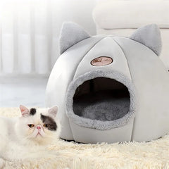 Cozy Cat Bed with Ears – Warm, Soft & Washable for All Cat Sizes.